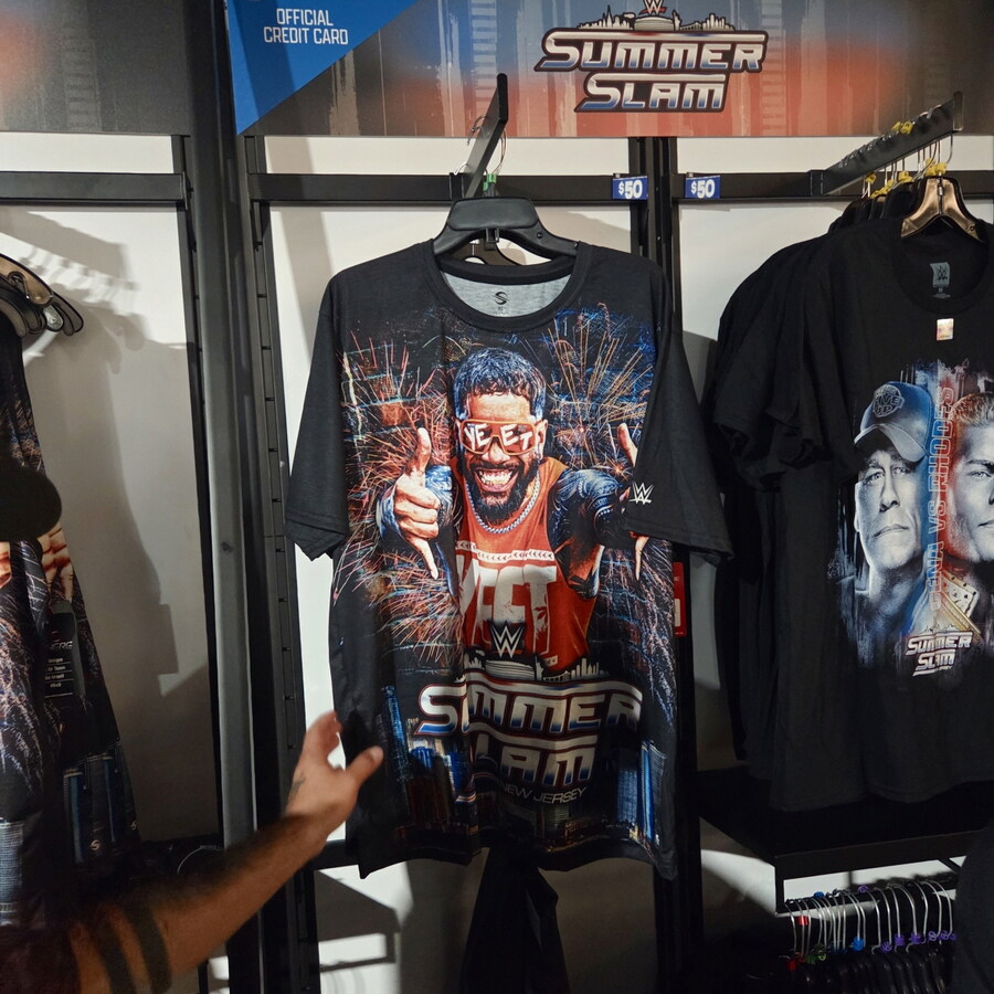 wwe) 크라운주얼 보다가 생각나서 다시 써보는 지난 섬머슬램 직관 후기_2.jpg
