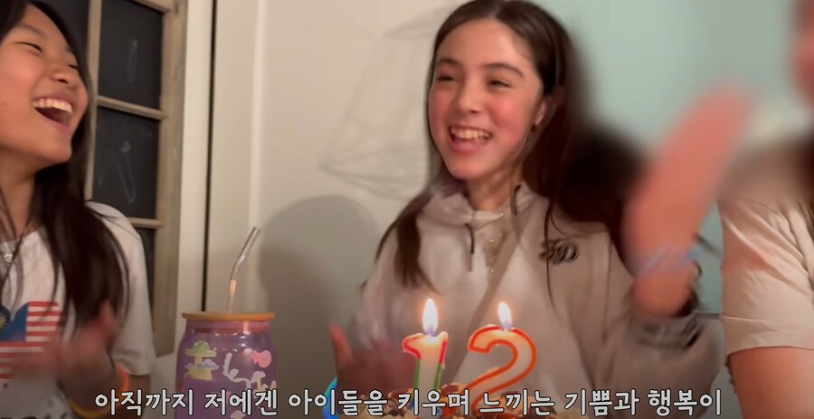BTS 블랙핑크 케데헌 감독님에 감사하다는 해외교포.jpg_27.png