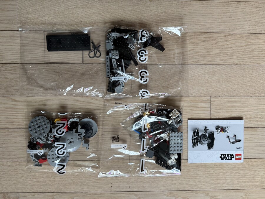 레고 스타워즈 40771 타이 파이터와 제국군 격납고 거치대_3.jpg