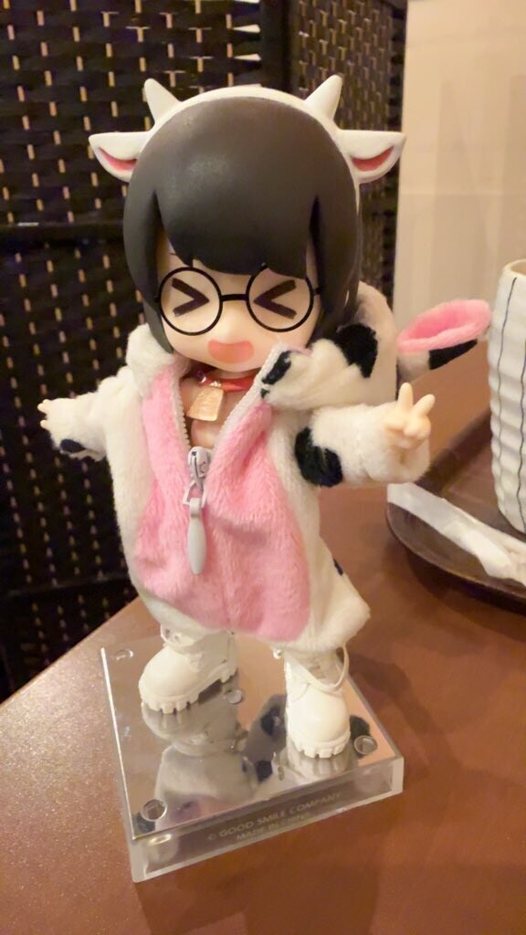 37살 보추 피규어_3.jpg