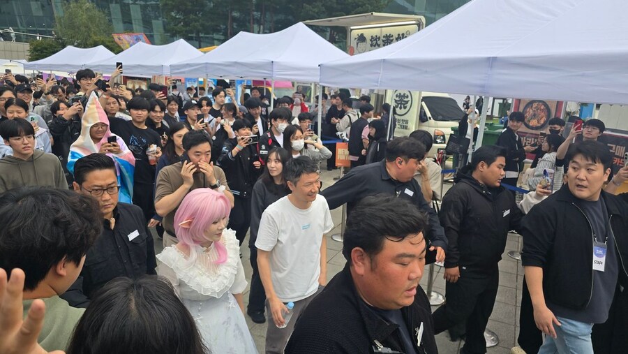 호요랜드) 류웨이가 한국에 남기고 간 짤 모음.mp4_9.jpg