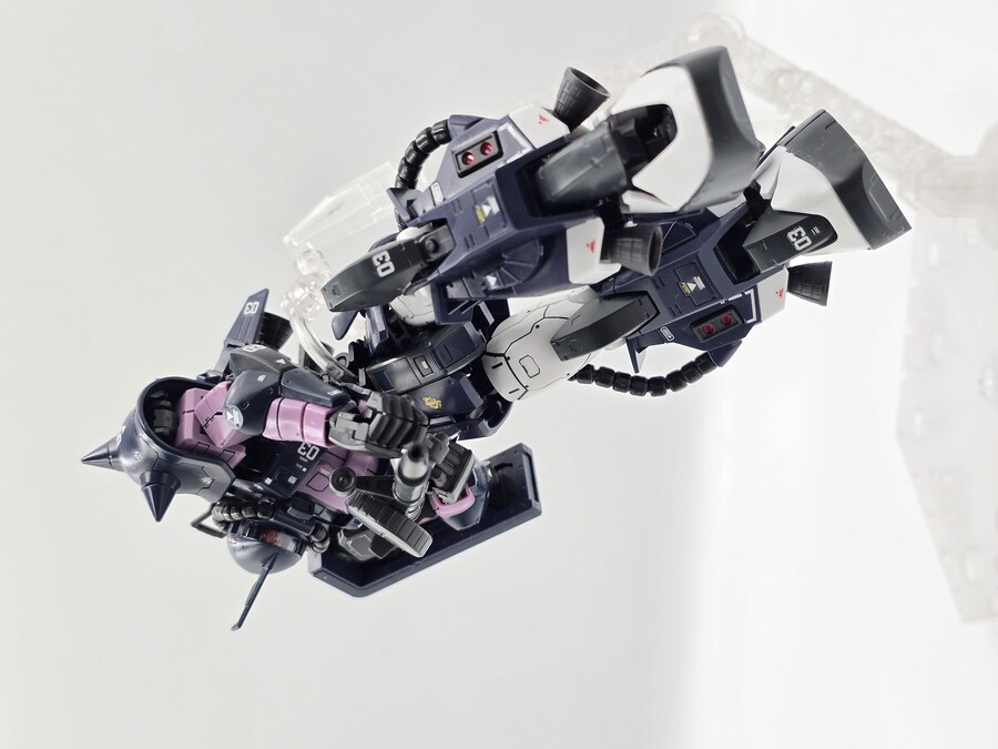 [RG] 고기동형 자쿠 검은삼연성_5.jpg