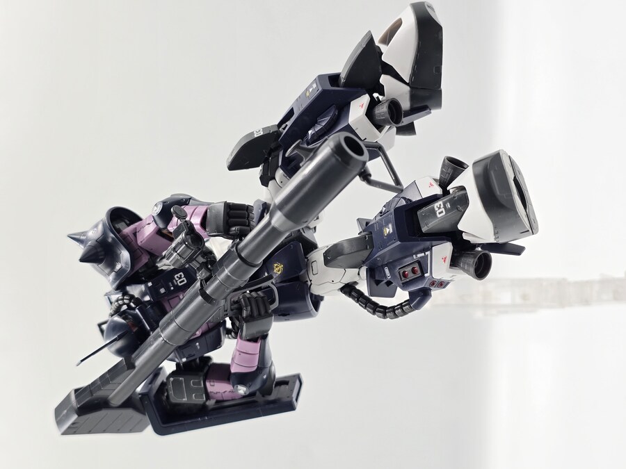 [RG] 고기동형 자쿠 검은삼연성_7.jpg