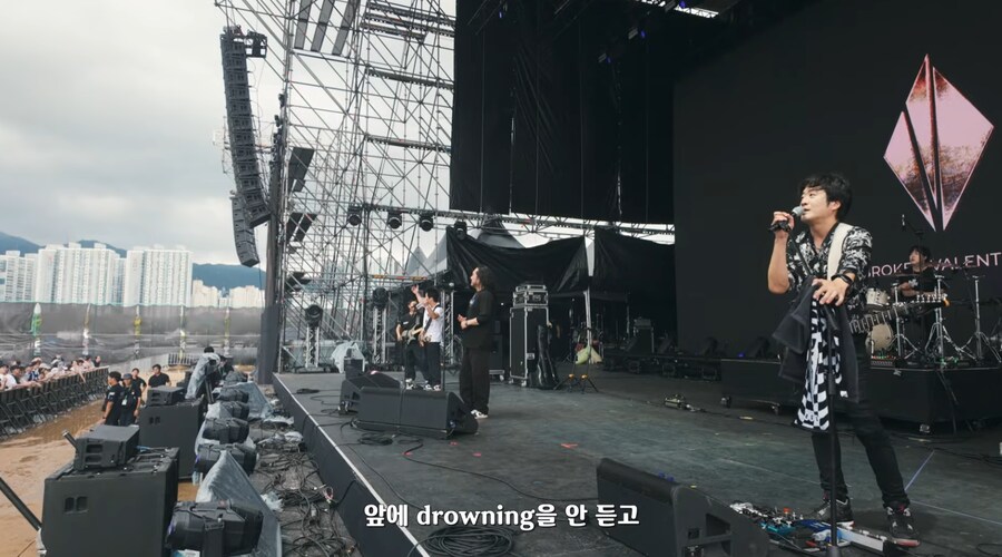올해 부산 락페에서 제일 웃겼던거_1.png