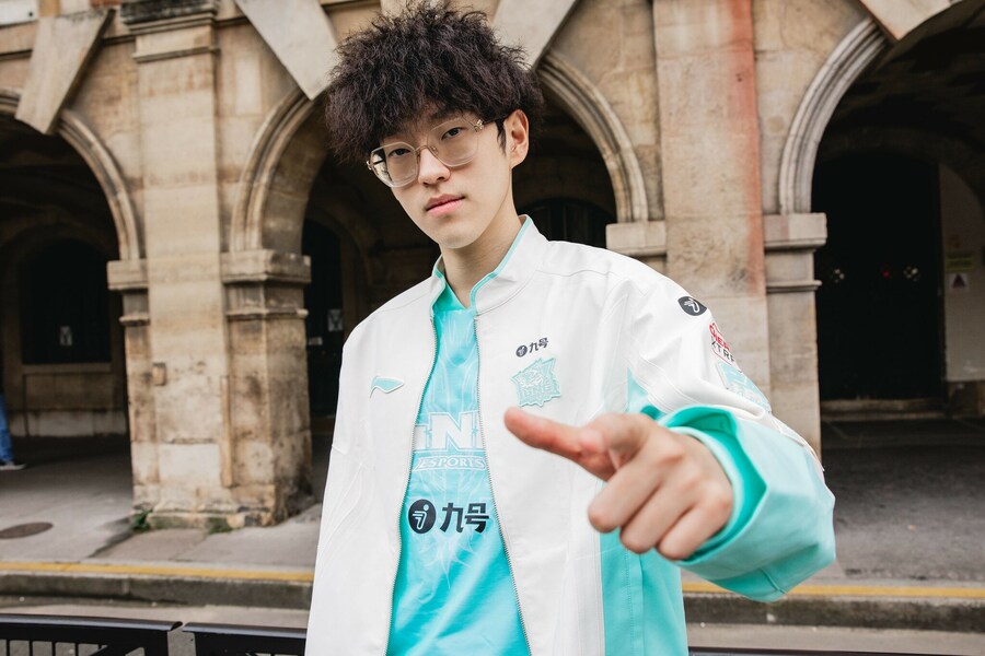 롤) LPL 스토브는 입찰로 진행하고 선수는 거부권 없을거라는 썰이 있는데_1.png