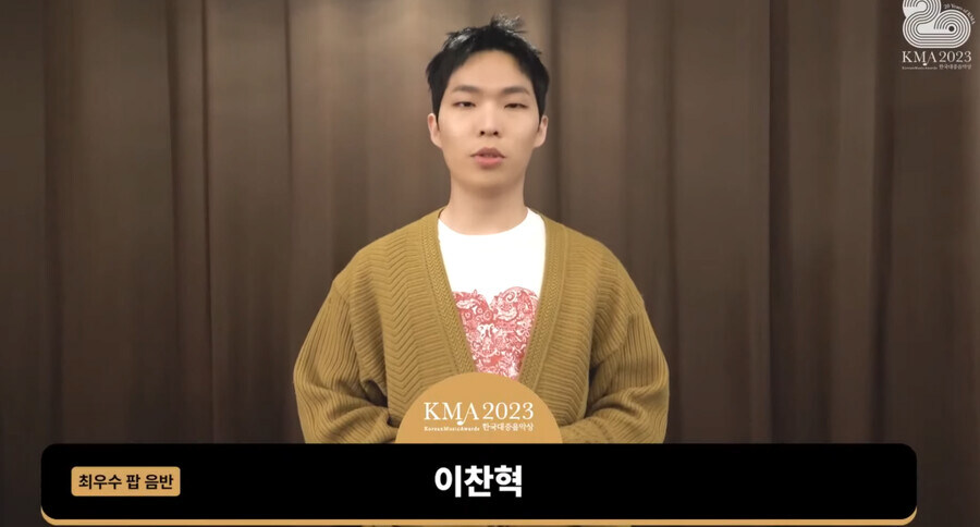 요네즈 켄시 얼굴 찾아봤는데_2.jpg