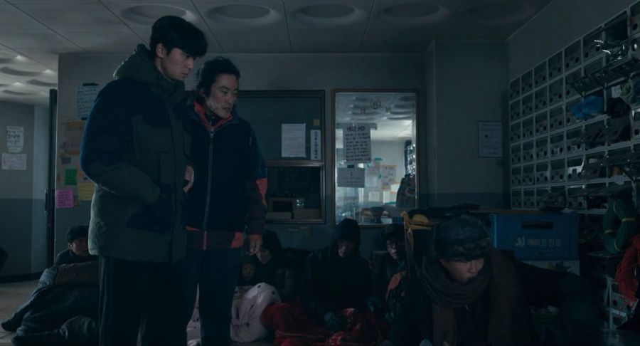 영화속 재난 상황에서의 지폐의 역할_6.jpg