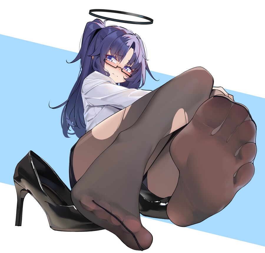 [블루아카] 회사원 유우카 검스 발바닥👣_1.png