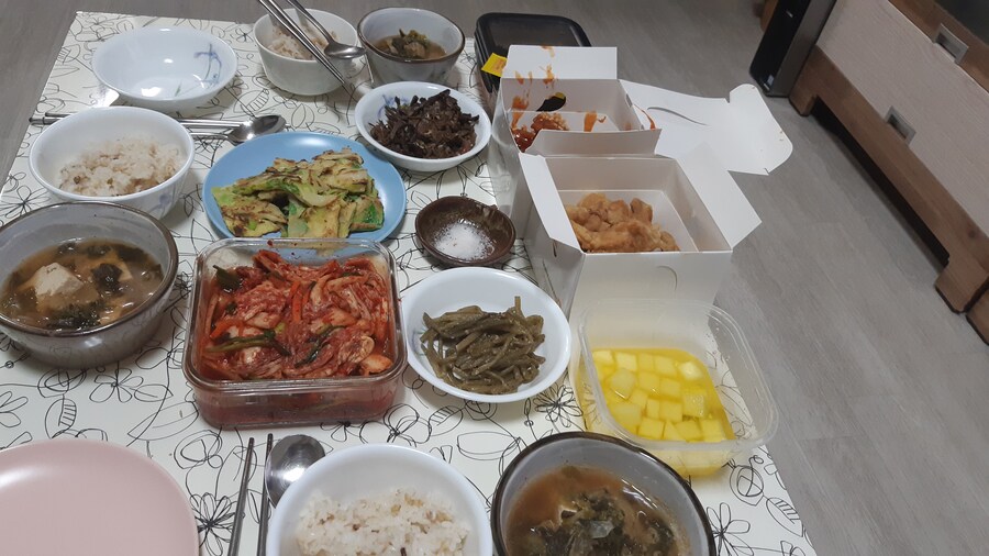 반반치킨 (10월 14일)_1.jpg