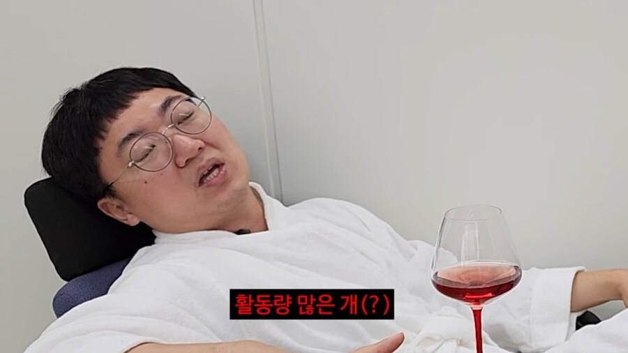 90만 구독자 기념 겸손인터뷰 진행한 충주맨_38.jpg