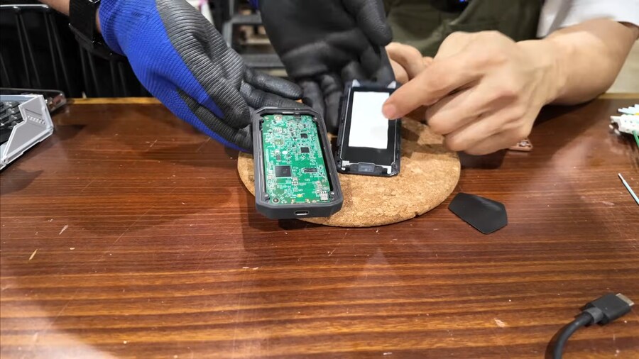 유튜브) 1테라 썬더볼트 외장 ssd 뚜따해서 4테라로 업글한 정종철_5.png