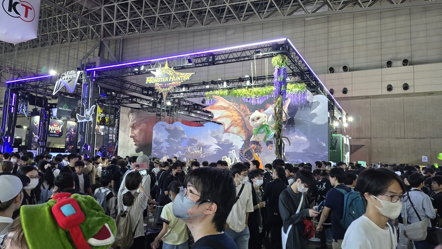 딸들과 함께한 TGS2025_4.jpg