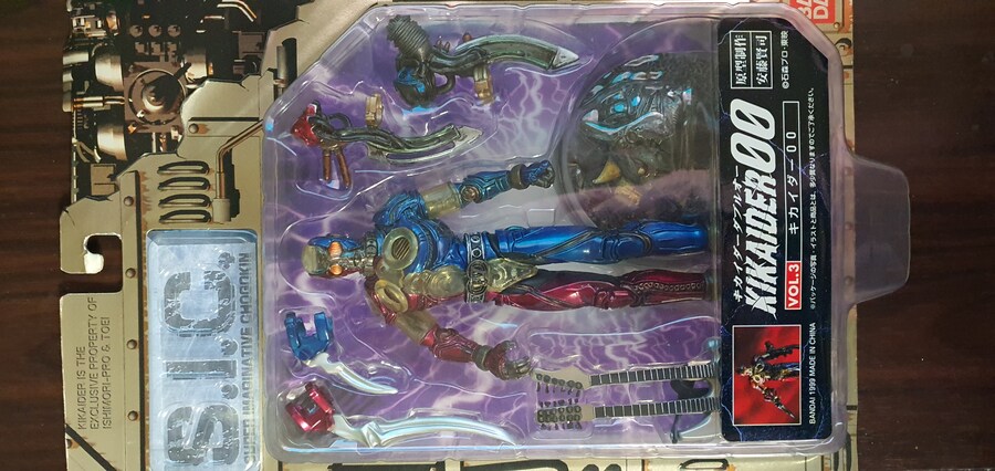 갑자기 엄청난 양의 피규어들을 떠맡게 됐는데.._1.jpg