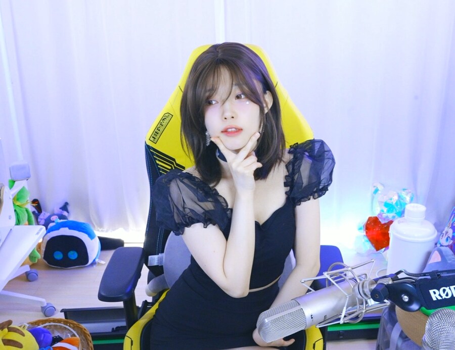 새봄TV] 버츄얼 노래대회!! 브이믹스2 심사위원+팀파이트매니저2데모+3부_2.png