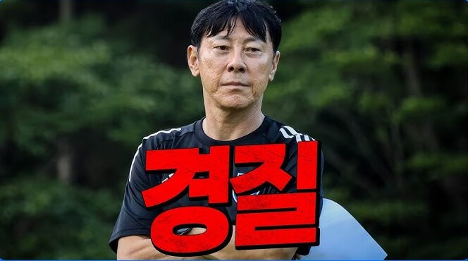 구단에 경질당하고 세레머니 당한 신태용 감독_3.png