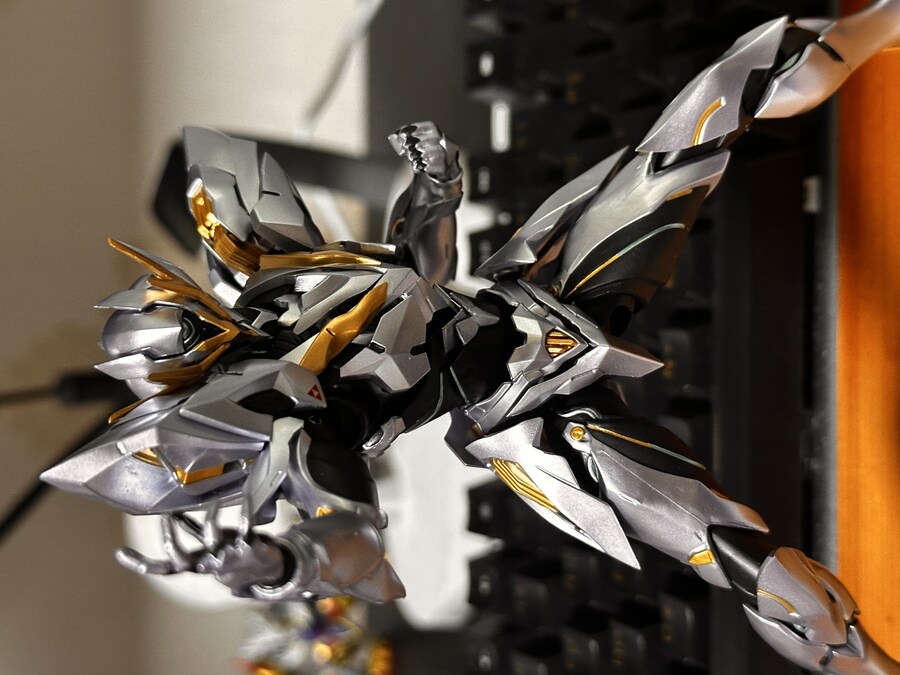 S.H Figuarts 샘_5.jpg