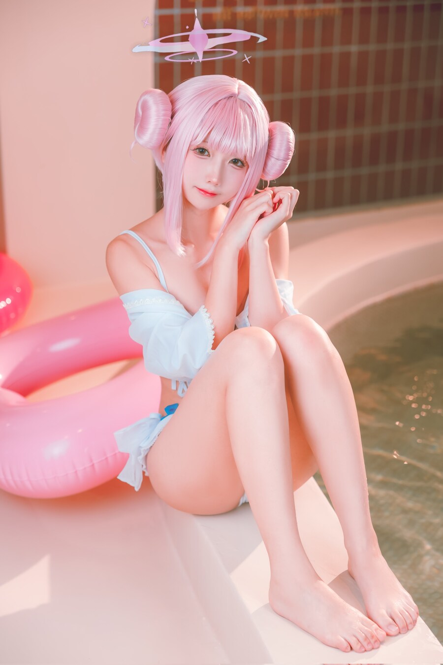 [블루아카] 수영복 미카 코스프레👣_2.jpg