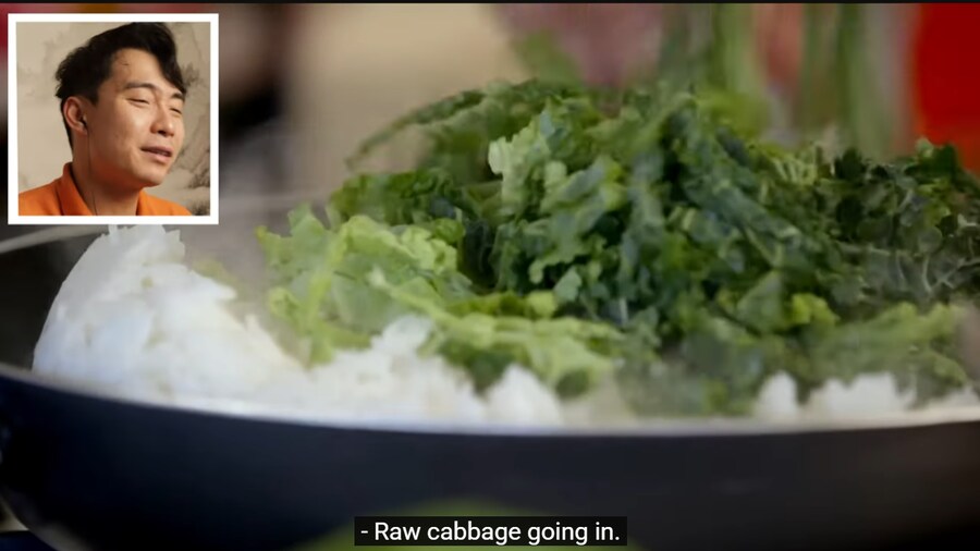 혈압주의) 제이미 올리버가 만드는 한국식 볶음밥_12.png