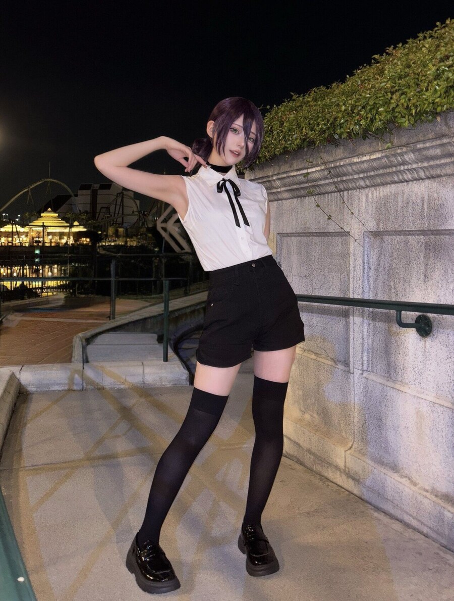 레제 코스프레 누나_2.jpg