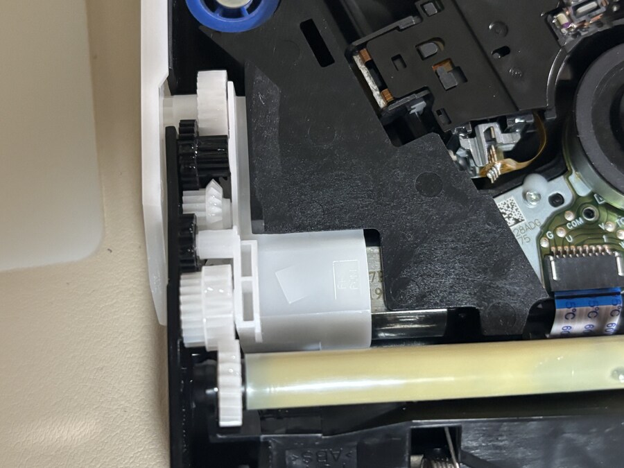 PS5 구형 디스크 드라이브 수리 완료 하였습니다~_3.jpg