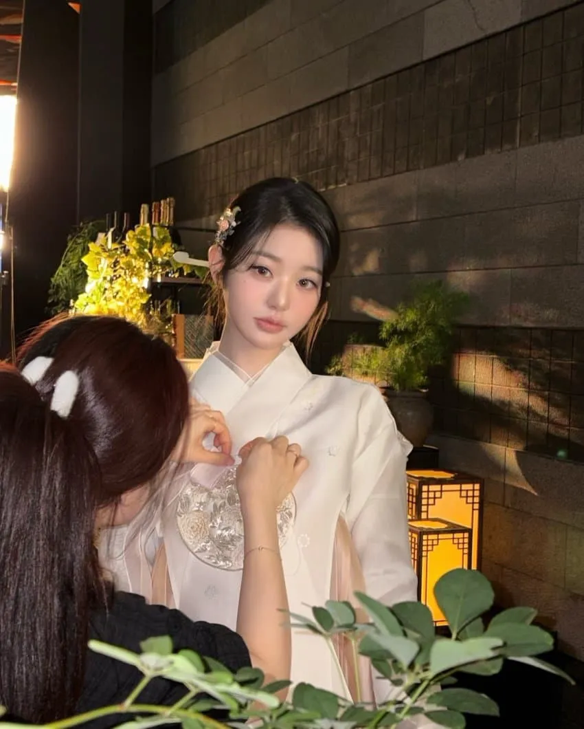 장원영이 옛날 사람이었으면 경국지색으로 불렸을까?_2.webp