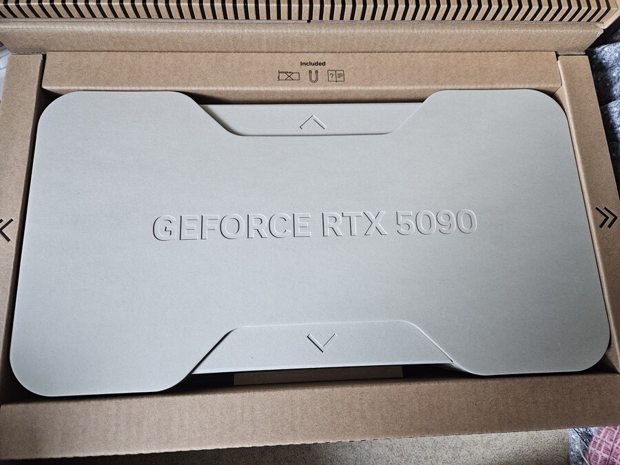 지난주 리더스 고시 통과 해서 장작한 5090fe_1.jpg