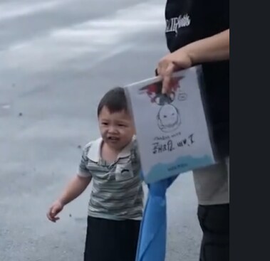 남자아이면 본능적으로 두려움을 느끼는 퍼리_1.png