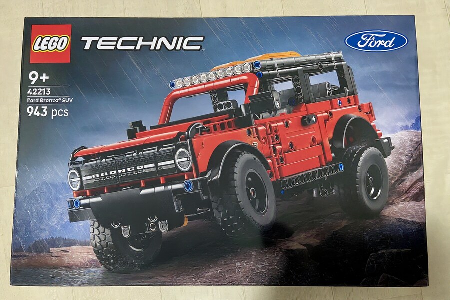 레고 테크닉 42213 포드 브롱코 SUV_1.png