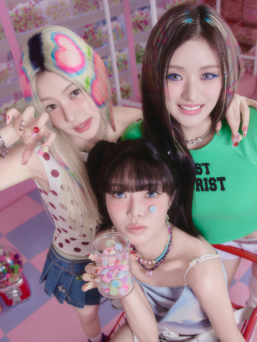 [피프티피프티] "Too Much Part 1" 콘셉트포토4_11.jpg