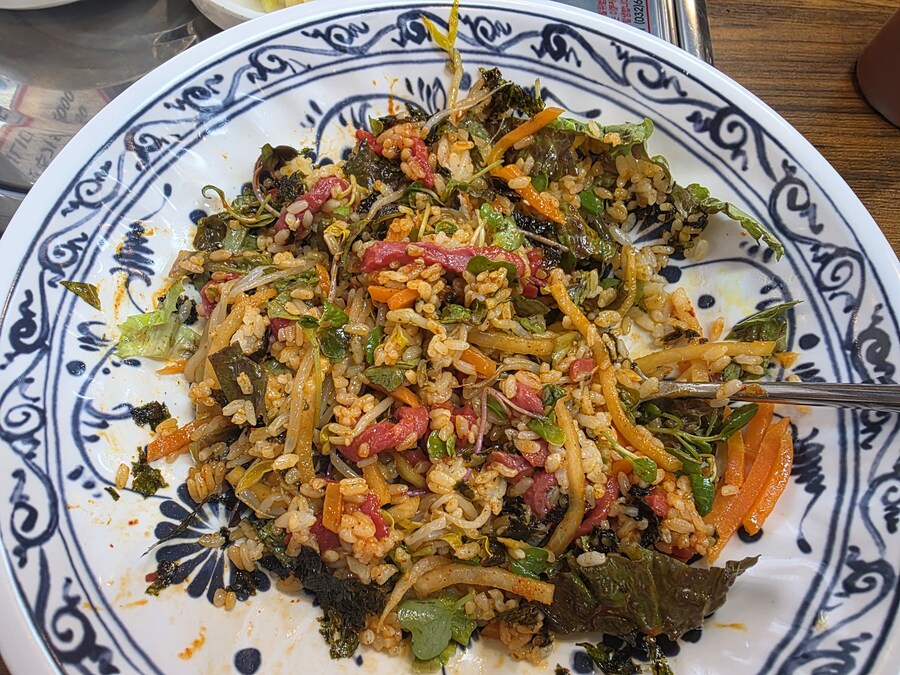 8000 한우 육회 비빔밥. 한우 곰탕._3.jpg