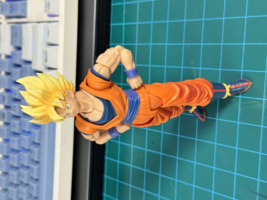 S.H.피규아츠 초사이어인 손오공 ~결전의 개막~ 입니다._3.jpg