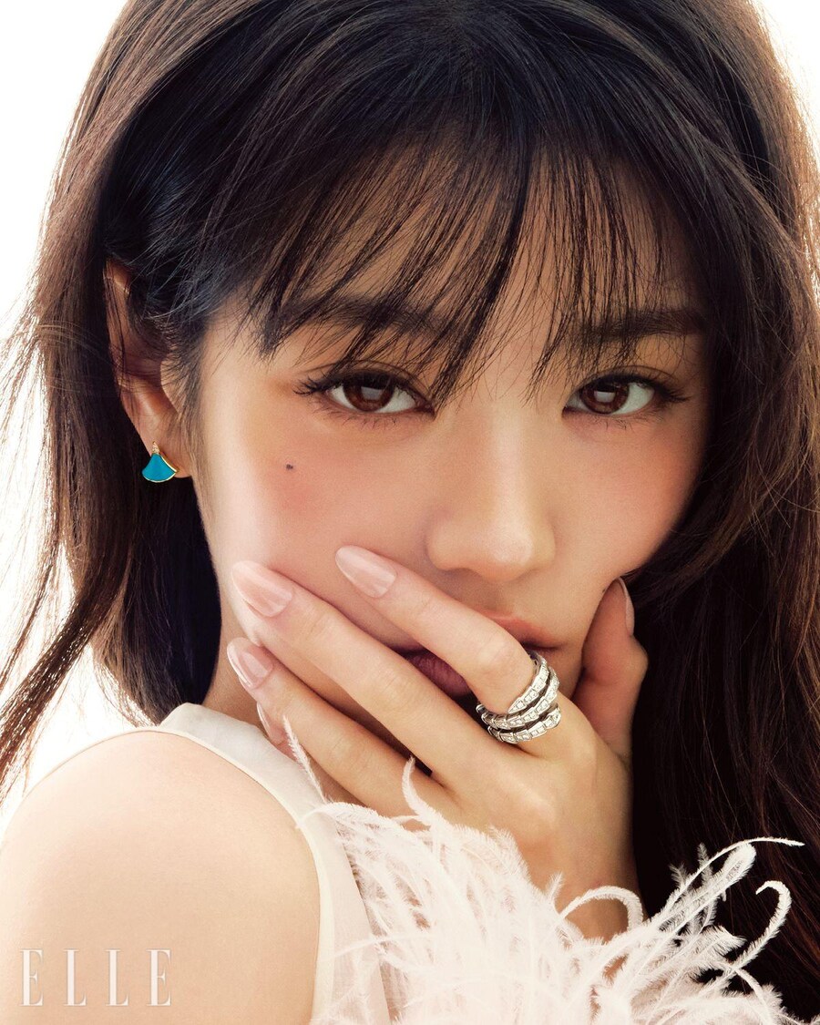 [IVE] 장원영과 불가리 주얼리가 갱신한 레전드 화보 13컷_12.jpg