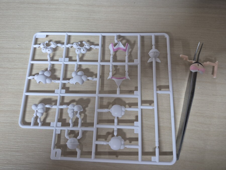 최근 작업중인 걸프라 푸니모후 마오 입니다._3.jpg