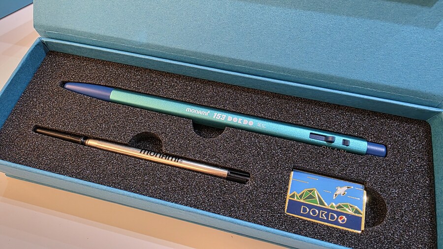 피규어는 아니고.. 오늘 택배로 받은 볼펜_2.jpg