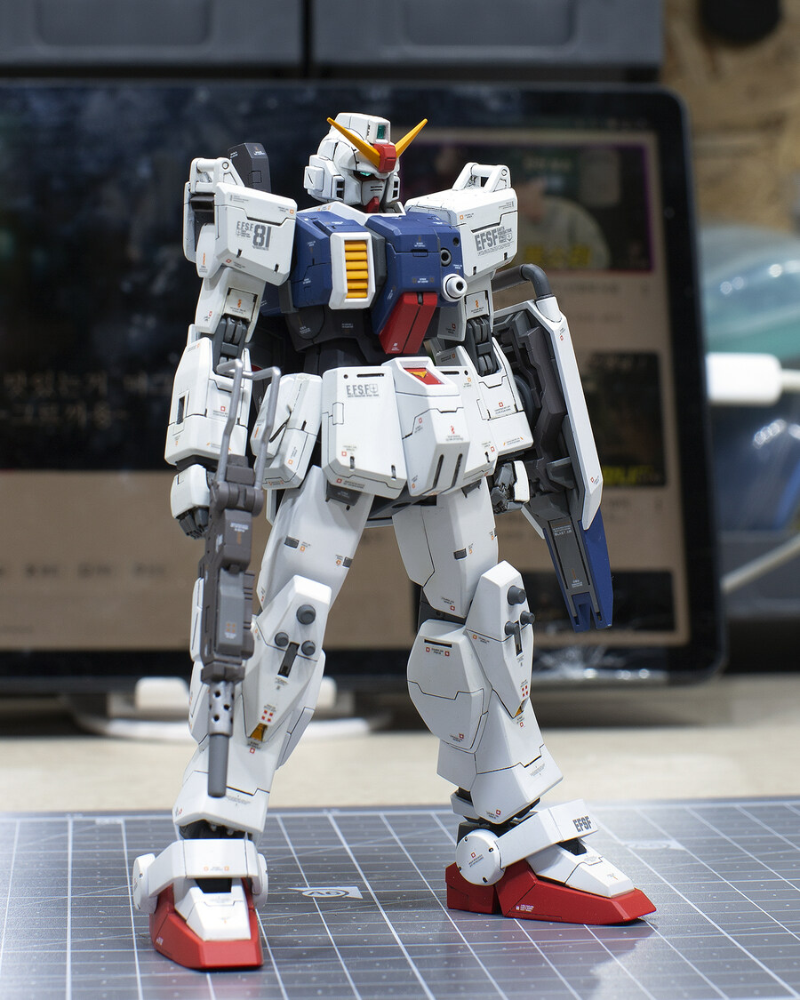 [完成] HGUC RX-79[G] 육전형 건담 패러슈트_4.jpg