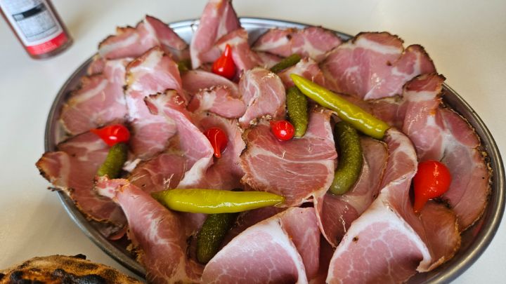 제주 2일차 점심 천도복숭아가 올라간 제대로 된 화덕피자!_6.jpg