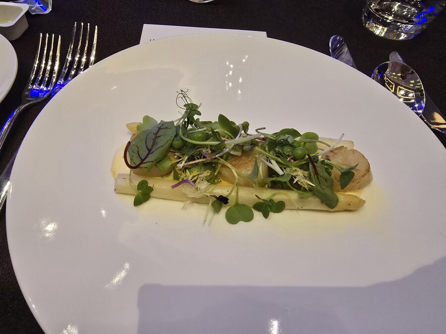 학회 갈라 디너 먹었어오_5.jpg