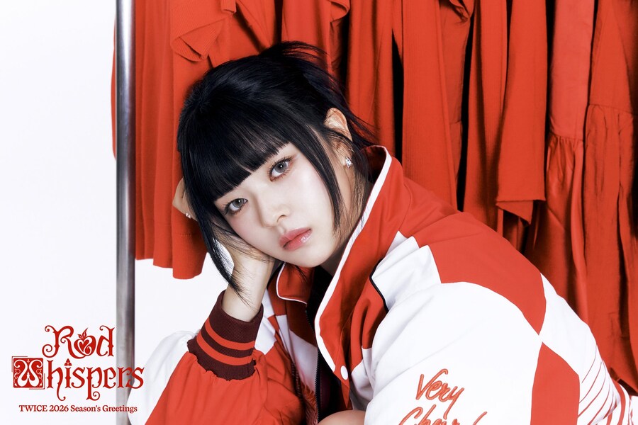 [트와이스] TWICE 2026 시즌그리팅 'RED WHISPERS' 비하인드_3.jpg