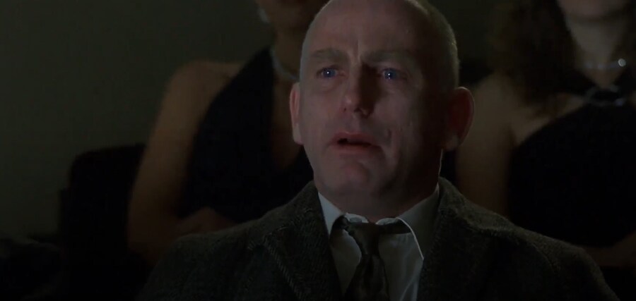 성장 영화이자 마가릿 대처를 대차게 까버린 영화_16.png