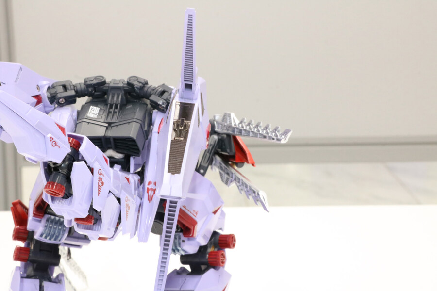 [타카라토미] 강철기신 아다마스 마키나 버서크 퓨러 체인징 아머 개발담당자 인터뷰_16.jpg