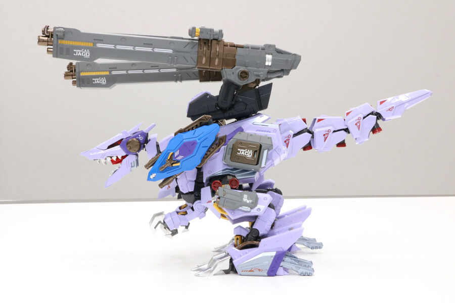 [타카라토미] 강철기신 아다마스 마키나 버서크 퓨러 체인징 아머 개발담당자 인터뷰_19.jpg