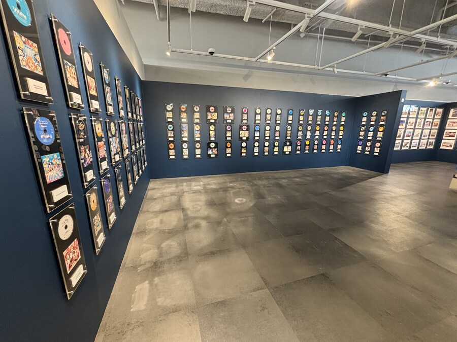 [한국]러브라이브! 선샤인!! Aqours 9주년 기념 전시회 한국 한정 3차특전_19.jpg