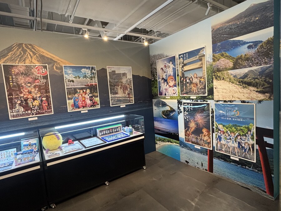 [한국]러브라이브! 선샤인!! Aqours 9주년 기념 전시회 한국 한정 3차특전_26.jpg