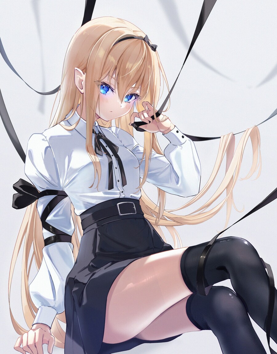 이 두 일러 중에 뭐가 더 취향임_1.jpg