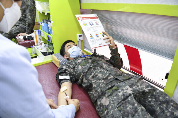 군인들이 헌혈을 하면 안 되는 곳은?_1.jpg