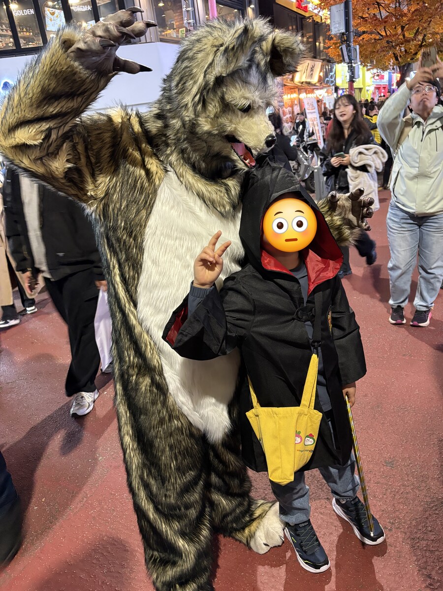 홍대에서 늑대 퍼리 퍼슈트 코스프레 하고 왔다_5.jpg