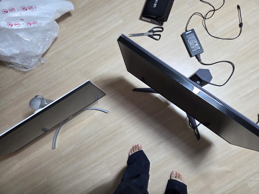 휴일날 뜻밖에 모니터 좋은 가격에 득템.._1.jpg