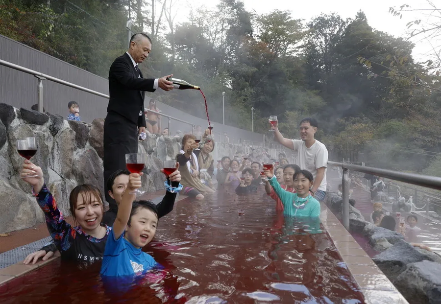 성우) 후배 : "선배님, 혹시 술로 샤워도 하시나요?"_4.webp