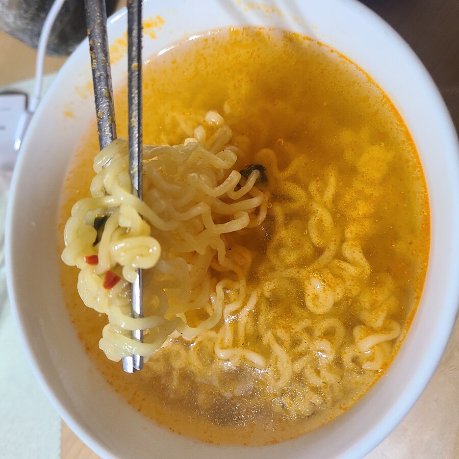 라면 붐은 온다_2.jpg