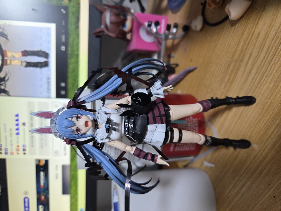 버튜버) 걸프라로 만들어본 페코라 신의상_18.jpg